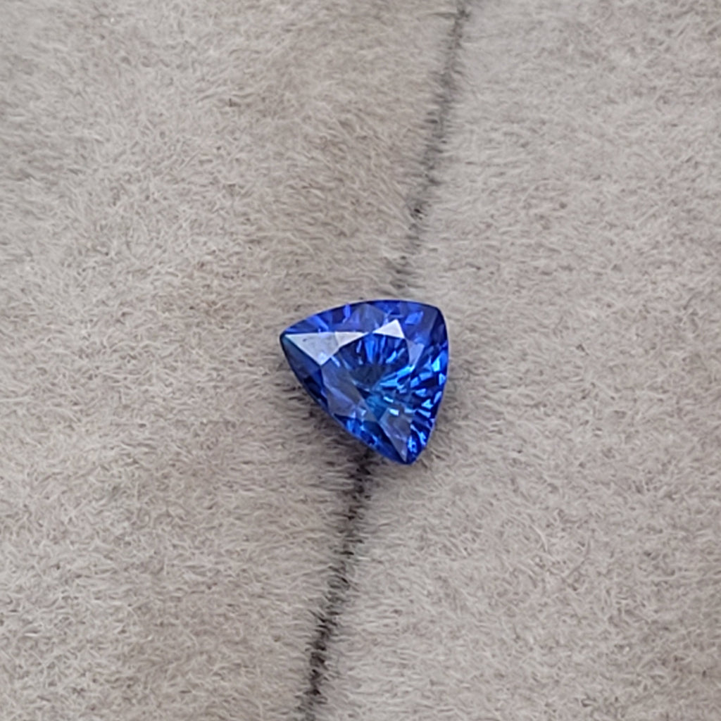 0.78 CT Natural Blue Sapphire - Unheated_grey_background