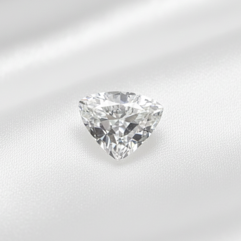 1.15 CT Natural White Sapphire - Unheated_silky_background