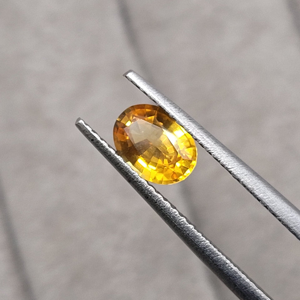 1.75 CT Natural Yellow Sapphire Pair - Heated_tweezer4