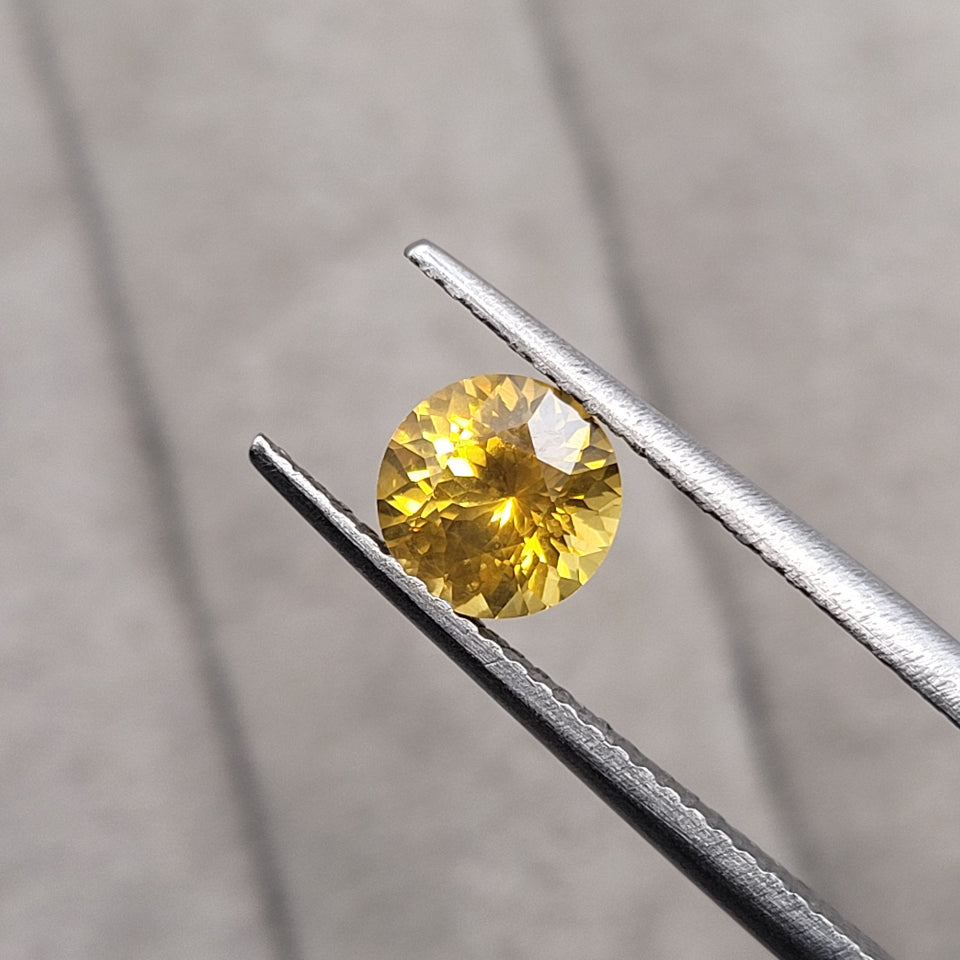 2.05 CT Natural Yellow Sapphire Pair - Heated_tweezer1