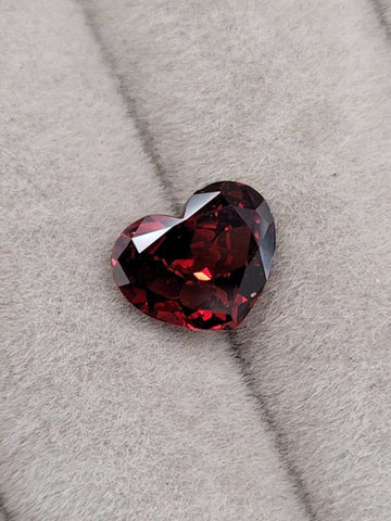 2.60 Carat  Natural Garnet Untreated