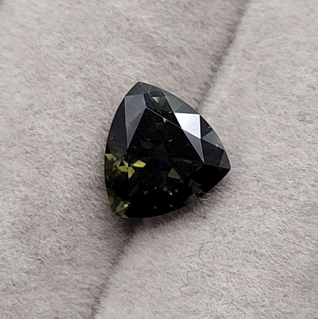 3.02 CT Natural Green Kornerupine_grey_background_1