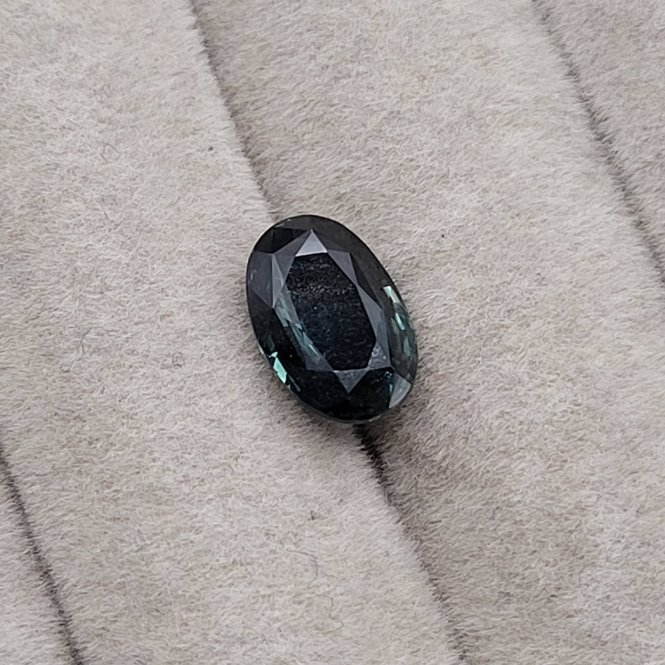 4.05 CT Natural Teal Sapphire - Unheated_grey_background
